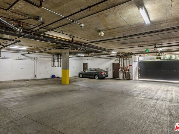 11851 Laurelwood Drive 102, Studio City CA 91604