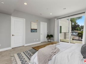 11851 Laurelwood Drive 102, Studio City CA 91604