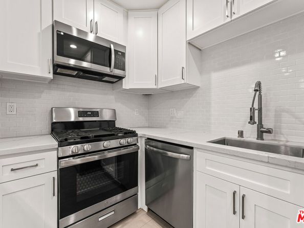 16233 Parthenia Street, North Hills CA 91343