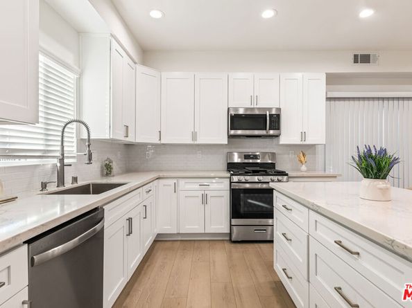 16233 Parthenia Street, North Hills CA 91343