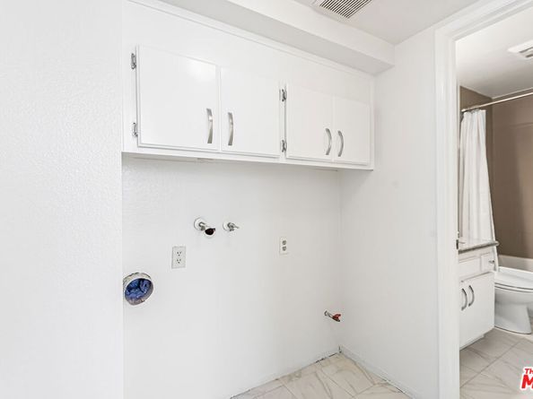 3949 Bentley Avenue 8, Culver City CA 90232