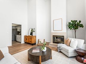 3949 Bentley Avenue 8, Culver City CA 90232