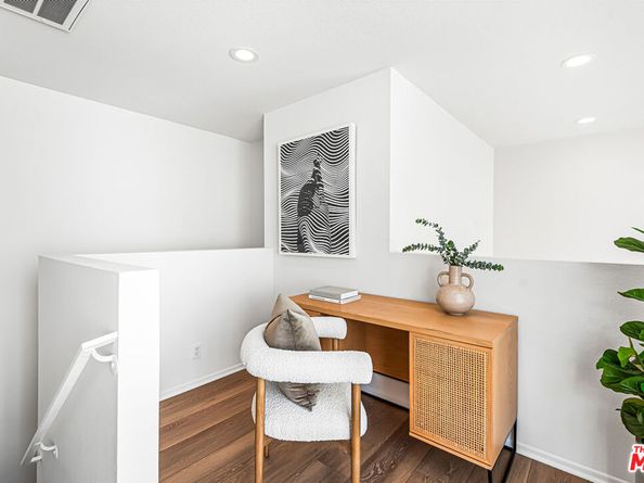 3949 Bentley Avenue 8, Culver City CA 90232