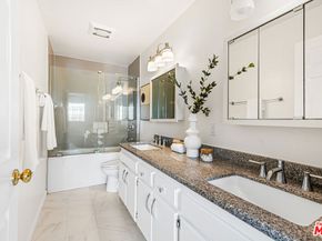 3949 Bentley Avenue 8, Culver City CA 90232