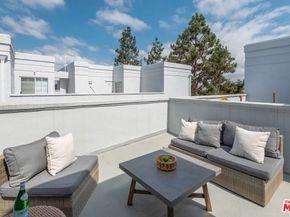 3949 Bentley Avenue 8, Culver City CA 90232