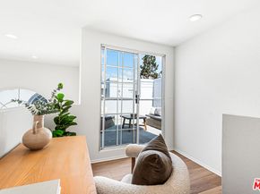 3949 Bentley Avenue 8, Culver City CA 90232