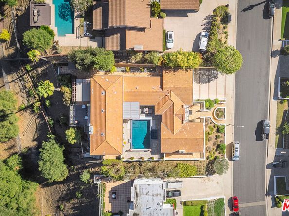 2315 N Hobart Boulevard, Los Angeles CA 90027