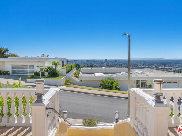 2315 N Hobart Boulevard, Los Angeles CA 90027