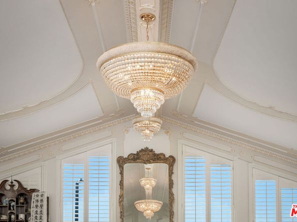 2315 N Hobart Boulevard, Los Angeles CA 90027