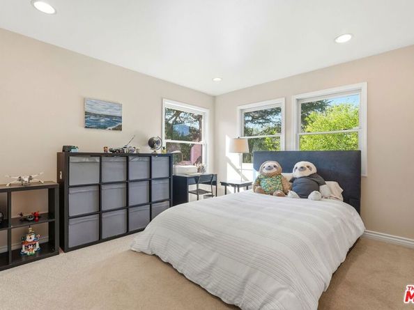 1020 N Garfield Avenue, Pasadena CA 91104