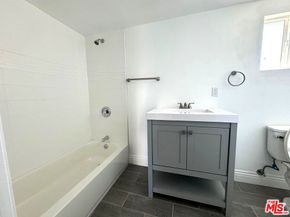 1220 W 25th Street, Los Angeles CA 90007