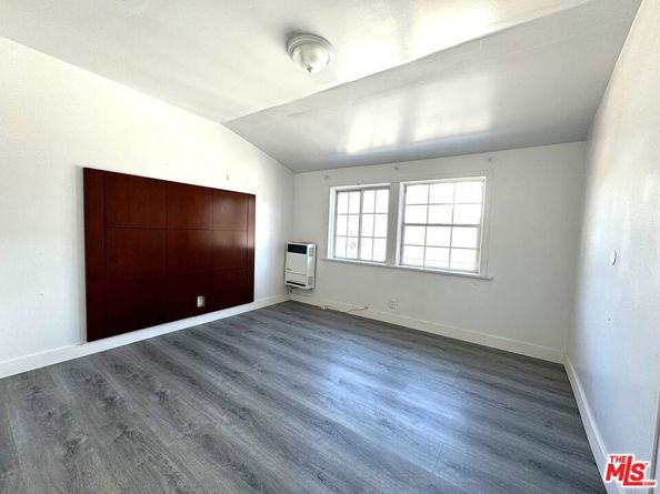 1220 W 25th Street, Los Angeles CA 90007