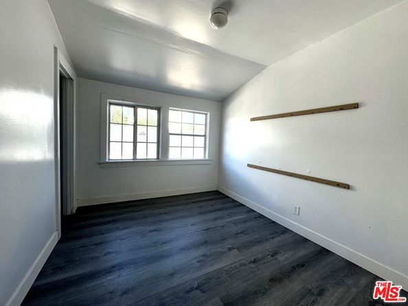 1220 W 25th Street, Los Angeles CA 90007