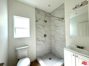 1220 W 25th Street, Los Angeles CA 90007