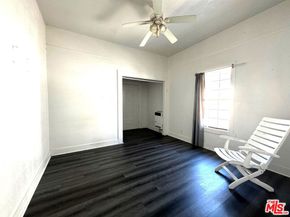 1220 W 25th Street, Los Angeles CA 90007