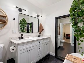 1618 Middleton Place, Los Angeles CA 90062