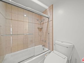 727 S Ardmore Avenue 1002, Los Angeles CA 90005