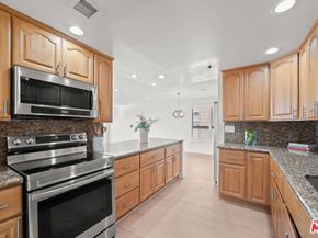 727 S Ardmore Avenue 1002, Los Angeles CA 90005