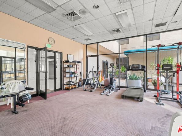 727 S Ardmore Avenue 1002, Los Angeles CA 90005