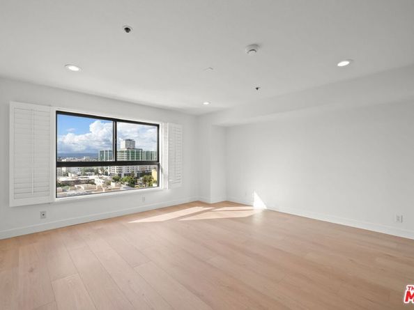 727 S Ardmore Avenue 1002, Los Angeles CA 90005