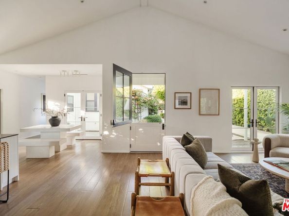 4128 Baywood Street, Los Angeles CA 90039