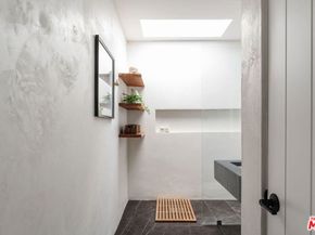 4128 Baywood Street, Los Angeles CA 90039