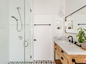 4128 Baywood Street, Los Angeles CA 90039