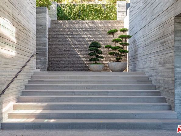 7661 Curson Terrace, Los Angeles CA 90046