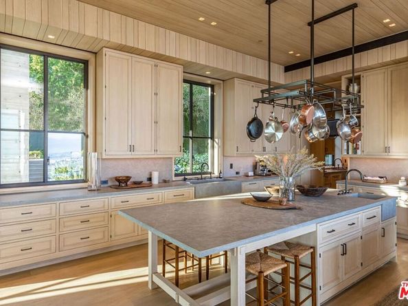 7661 Curson Terrace, Los Angeles CA 90046