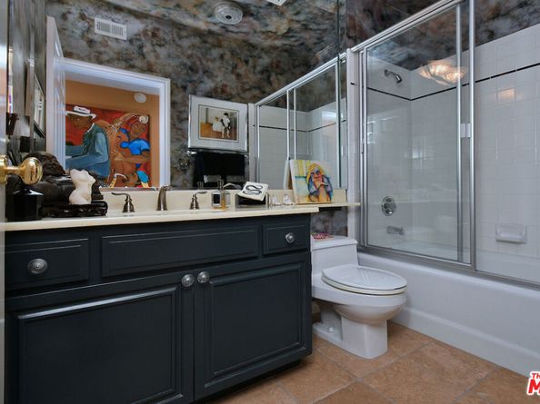 1936 Pelham Avenue 301, Los Angeles CA 90025