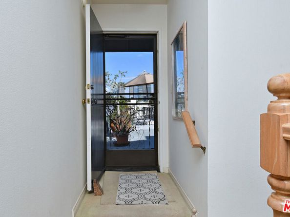 1936 Pelham Avenue 301, Los Angeles CA 90025