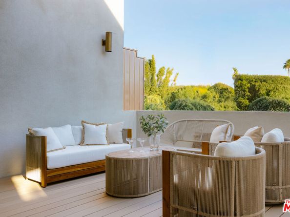 8906 Hubbard Street, Culver City CA 90232