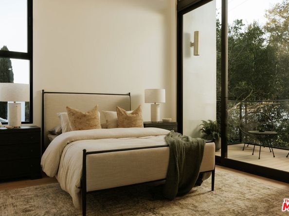 8906 Hubbard Street, Culver City CA 90232