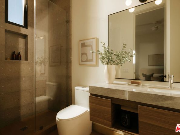 8906 Hubbard Street, Culver City CA 90232