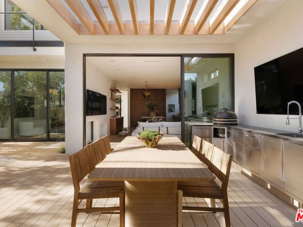 8906 Hubbard Street, Culver City CA 90232