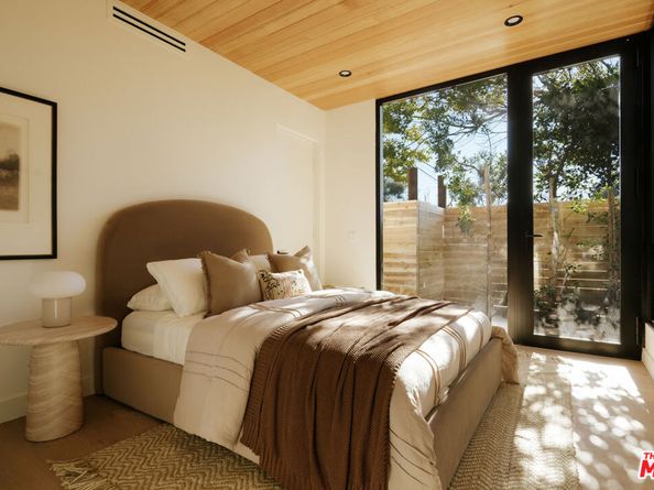 8906 Hubbard Street, Culver City CA 90232