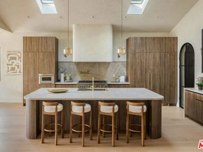 4029 East Boulevard, Los Angeles CA 90066