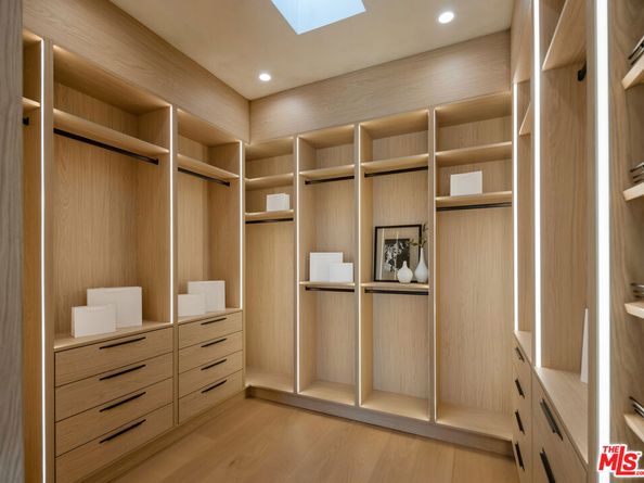 4029 East Boulevard, Los Angeles CA 90066