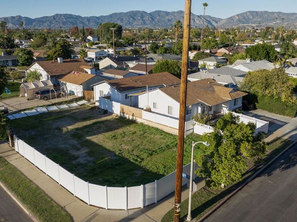 13691 Kelowna Street, Arleta CA 91331