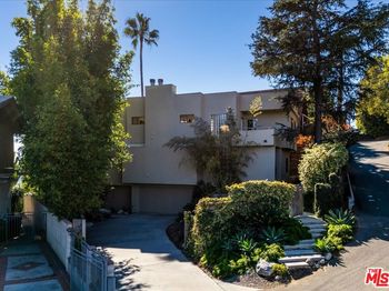 1358 Killarney Avenue