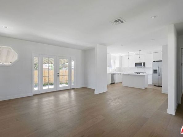 16130 Devonshire Street, Granada Hills CA 91344