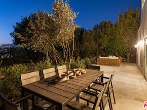 957 Manzanita Street, Los Angeles CA 90029