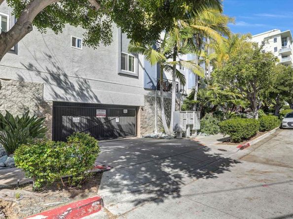 1756 Essex St. 311, San Diego CA 92103