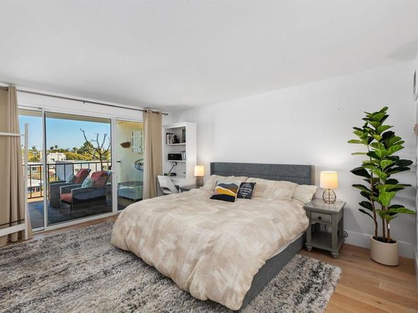 4944 Cass St. 407, San Diego CA 92109