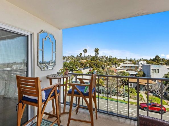 4944 Cass St. 407, San Diego CA 92109