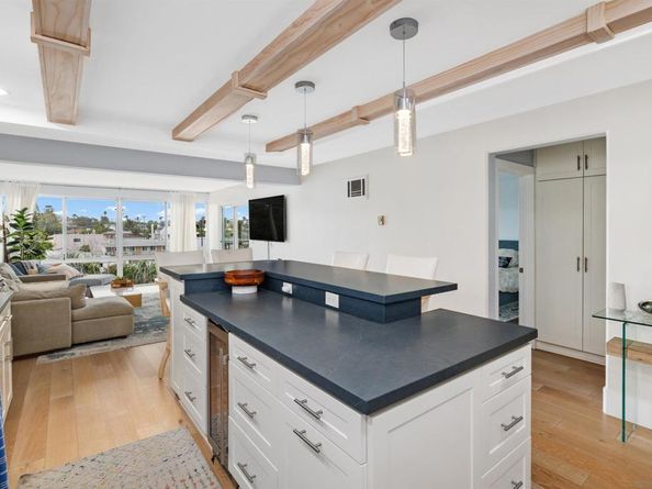 4944 Cass St. 407, San Diego CA 92109