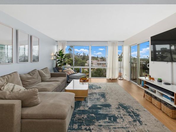 4944 Cass St. 407, San Diego CA 92109