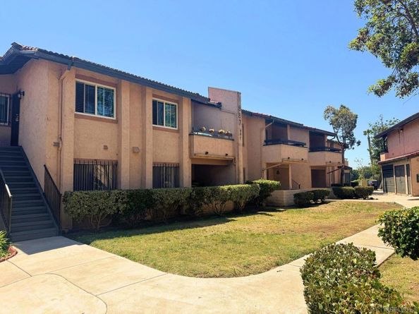 875 W San Ysidro Blvd 14, San Ysidro CA 92173