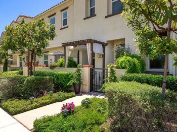 4132 Calle Arbol