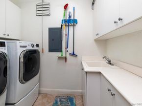 5255 Greenwillow Ln, San Diego CA 92130